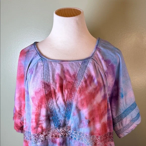 Tie-Dye Women's Top - Picture 2 of 8